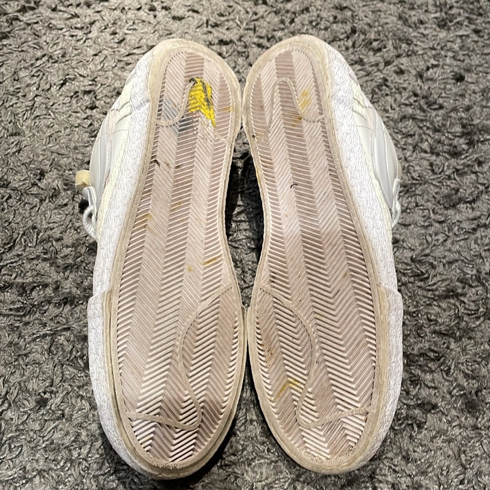 Nike White and Cream Athletic Shoes - Picture 3 of 8